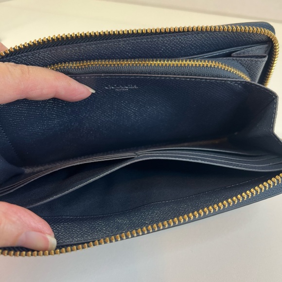 Coach Long Navy Blue Leather Zip Around Wallet w/ Wristlet strap - Picture 7 of 13